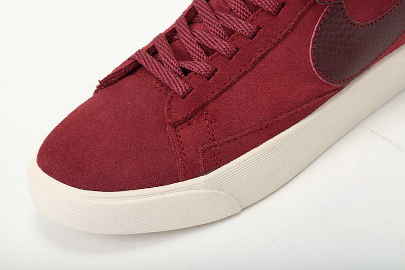 Nike Blazer haute autocollant Femmes chaussures noir fonce Rouge (3)